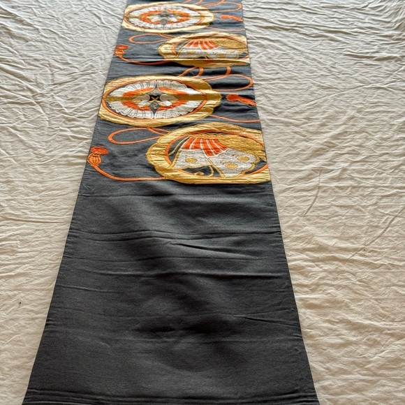 Elegant Black and Gold Japanese Table Runner 13 feet Long - Picture 6 of 8